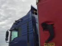 Immigrant imprisoned in a truck!!! STOCK!!! ( иммигрант 移民 emigranci Migrante göçmen ) 2017
