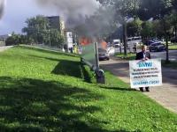 Niezadowolony klient podpala swoje BMW w Monachium