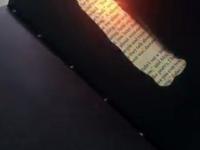 Egzemplarz książki Fahrenheit 451 wrażliwy na ciepło