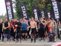 Nie ma rzeczy niemożliwych: Mężczyzna bez nóg ukończył 20 km Spartan Race