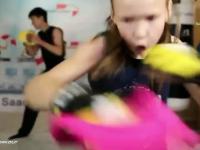 IncrEvnika Saadvakass (9-latka) i jej umiejętności bokserskie