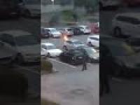 Imigranci podpalają samochody w Szwecji