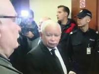 Kaczyński kręci beke z Wałęsy