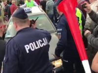 Warszawa. Taksówkarze zaatakowali taksówki niebiorące udziału w proteście