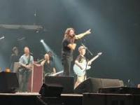 Foo Fighters coverują na koncercie „Enter Sandman” z dziesięciolatkiem na gitarze