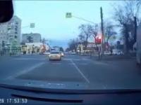 Wideo zwykłego ruchu drogowego z miasta Majkop w Rosji