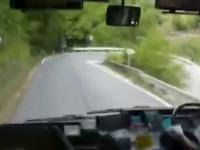 Kierowca autobusu szaleje, a pasażerowie w panice