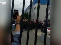 Białoruś: Strajk pracowników zakładów Biełaz. Setki ludzi wyszło na ulice
