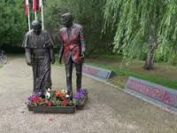 Dewastacja pomnika Jana Pawła II i Ronalda Regana w Gdańsku