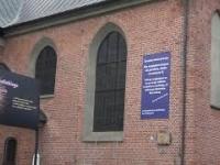 Niezwykły baner na ścianie polskokatolickiego kościoła w Gdańsku