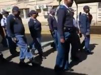 Musztra policjantów z Republiki Południowej Afryki