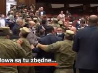 Dantejskie sceny w armeńskim parlamencie
