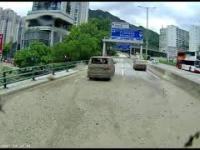Instant karma dla agresorów drogowych - Chiny