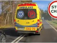 „Profesjonalny” kierowca ambulansu blokuje drogę