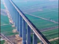 Chiny. 1800 km odcinek linii kolejowej wybudowany i oddany do użytku w 2 lata
