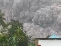 Erupcja wulkanu Semeru w Indonezji