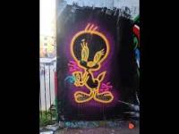 Neonowe graffiti- Tweetie