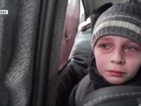 „Zostawiliśmy tatę w Kijowie”. Łzy kilkuletniego chłopca, który ucieka w kierunku granicy