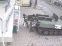 Wygłodniali Rosjanie przyjechali czołgiem okraść sklep