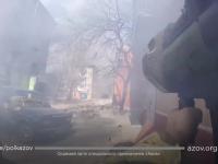 Niszczenie granatnikiem rosyjskiego transportera. Nagranie z kamery z kasku
