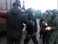 Grupa kilkunastu Ukraińców pojmała cały autobus żołnierzy wroga