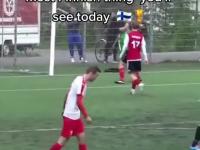 Szaleństwo fińskiego piłkarza po strzeleniu bramki