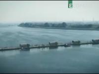 Ukraińcy mimo ostrzału postawili most pontonowy na Dnieprze
