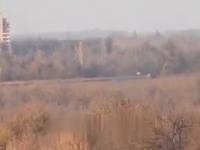 Ukraiński UAZ-3741 próbuje uciec przed rosyjskim 9K111 Fagot