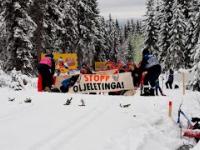 Eko-świry rozrabiają na zawodach narciarskich w Norwegii