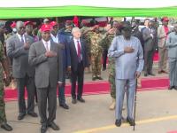 Prezydent Sudanu Połudiowego posiusiał się w spodnie na uroczystości państwowej