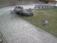 Kierowca wjechał w prywatną posesję w Starachowicach. „To już czwarty raz”