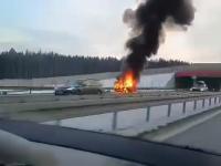 Płonący Renault Espace na autostradzie A1